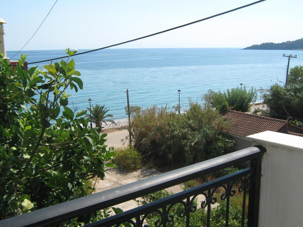 Friderica House Hotel Poros  Phòng bức ảnh