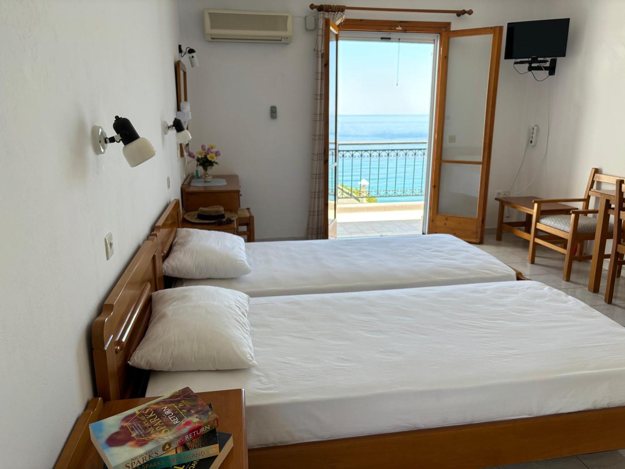 Friderica House Hotel Poros  Ngoại thất bức ảnh