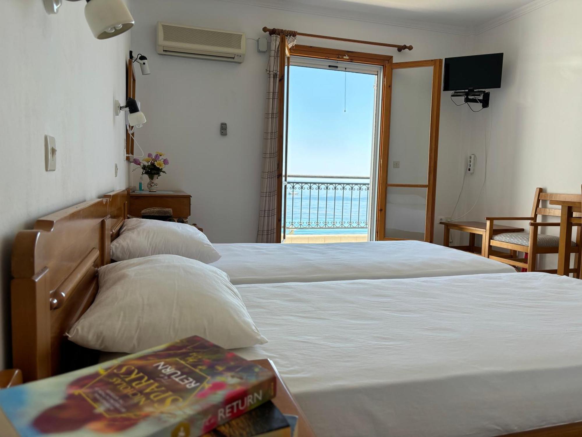 Friderica House Hotel Poros  Ngoại thất bức ảnh