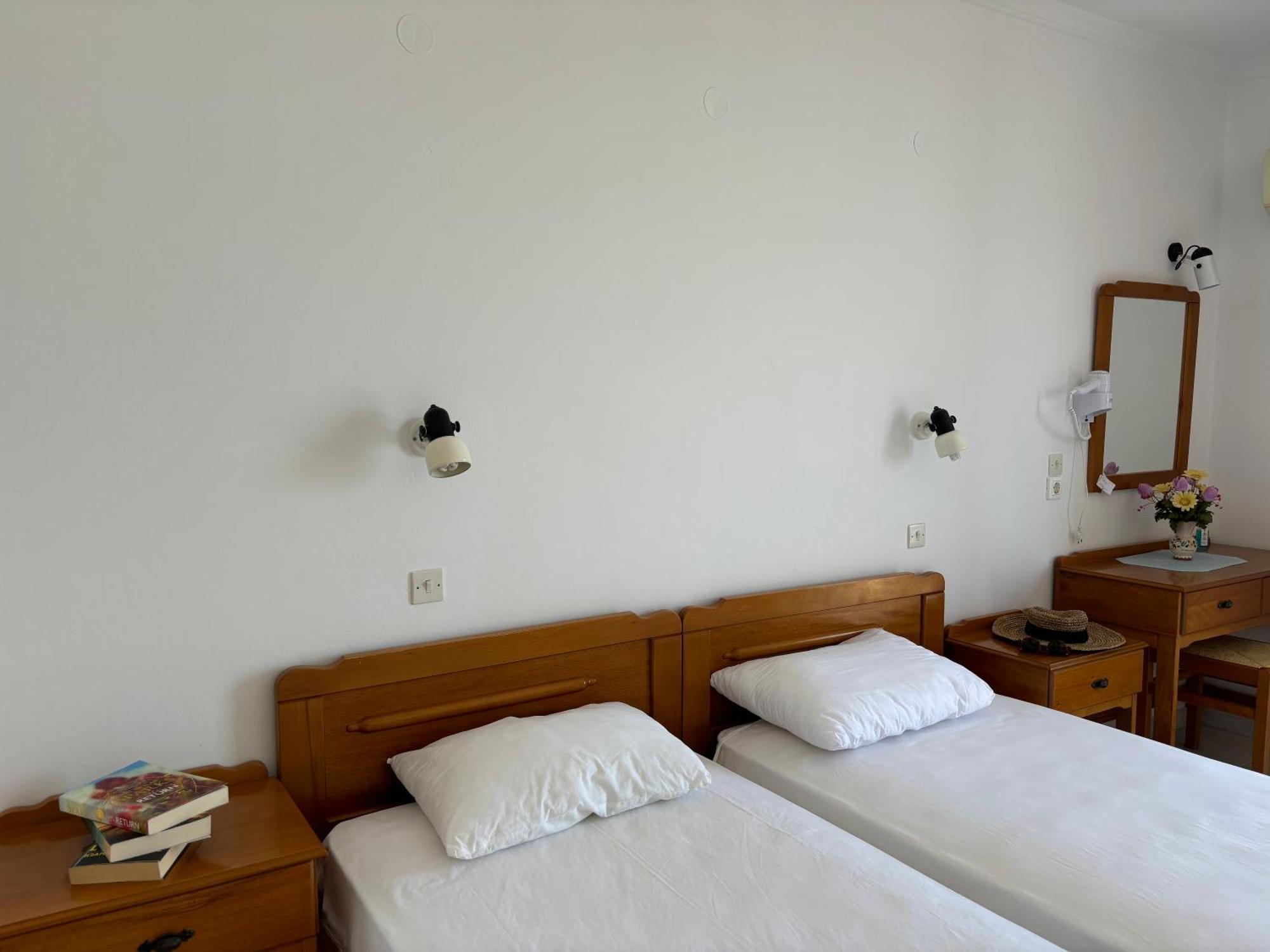 Friderica House Hotel Poros  Ngoại thất bức ảnh